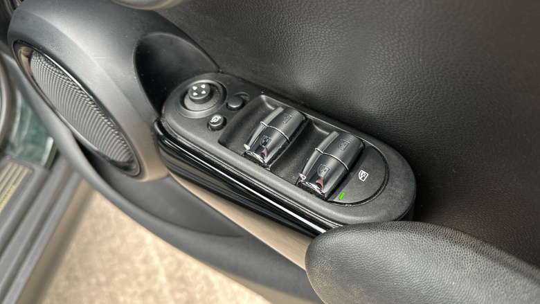 MINI Hatchback 1.5 Cooper Resolute Edition Premium 5dr Auto Petrol Hatchback